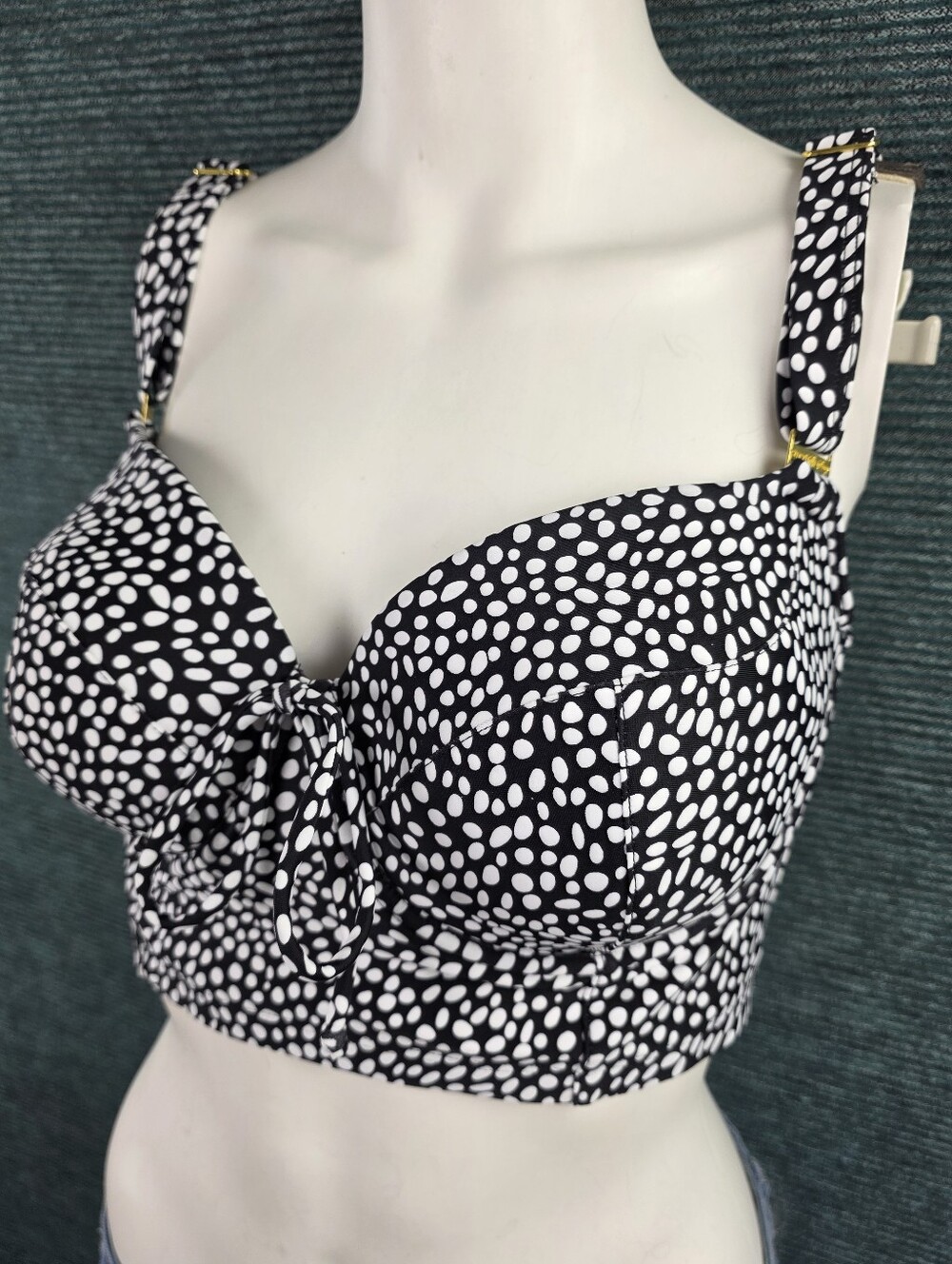Plus-Size Full-Busted Supportive Underwire Swimsuit Bikini Top 34DD